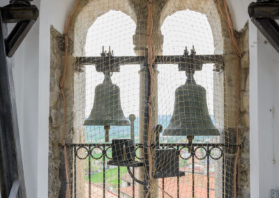 Cella campanaria del campanile di San Michele Arcangelo a Grottaminarda, dove è installato il sistema ISAAC